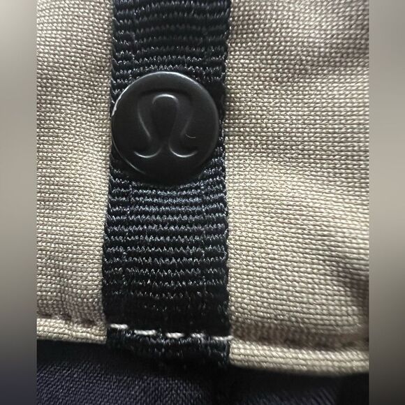Lululemon abc warp stream chino beige tan pants size 30 Gorpcore hiking camping - Picture 12 of 14